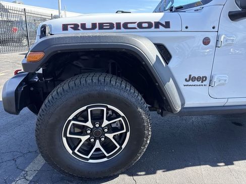 Used 2024 Jeep Wrangler Rubicon image 37