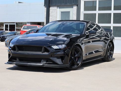 Used 2022 Ford Mustang GT Premium w/ Black Accent Package RWD image 3