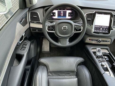 Certified 2023 Volvo XC90 B6 Ultimate w/ Protection Package Premier AWD/4WD image 5