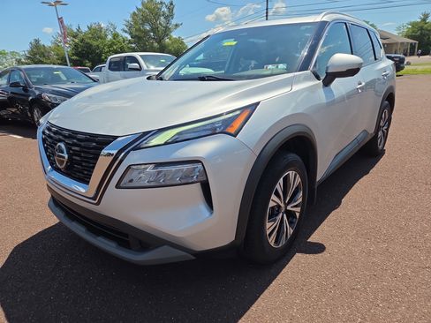 Used 2021 Nissan Rogue SV w/ Premium Package AWD/4WD image 7