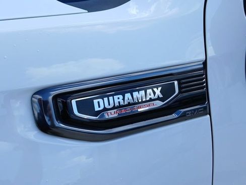 Used 2024 GMC Sierra 1500 AT4 w/ Technology Package AWD/4WD image 10