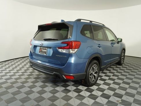 Used 2019 Subaru Forester Premium w/ All-Weather Package image 8