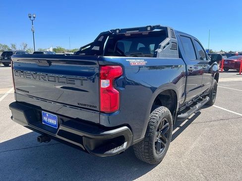 Used 2021 Chevrolet Silverado 1500 Custom Trail Boss w/ LPO, Dark Essentials Package AWD/4WD image 5