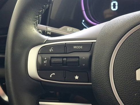 Used 2025 Kia Sportage EX FWD image 24