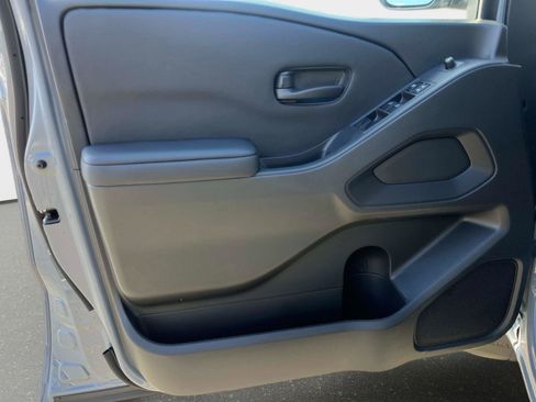 New 2026 Nissan Frontier SV image 18