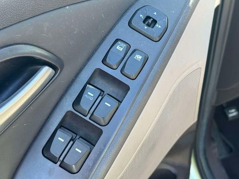 Used 2010 Hyundai Tucson GLS FWD image 21