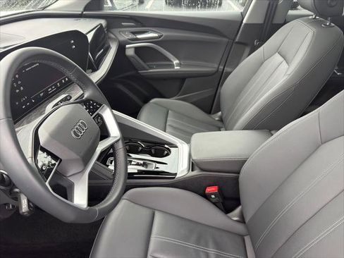 Certified 2025 Audi Q5 Premium Plus w/ Premium Plus AWD/4WD image 10