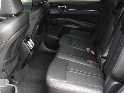 New 2026 Kia Sorento EX AWD/4WD image 18