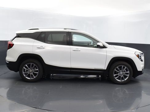 Used 2023 GMC Terrain SLT image 6