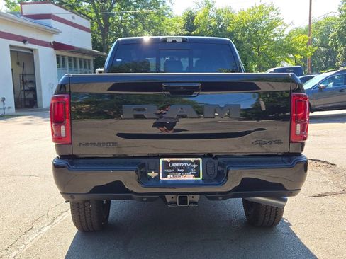New 2026 RAM 2500 Laramie AWD/4WD image 7