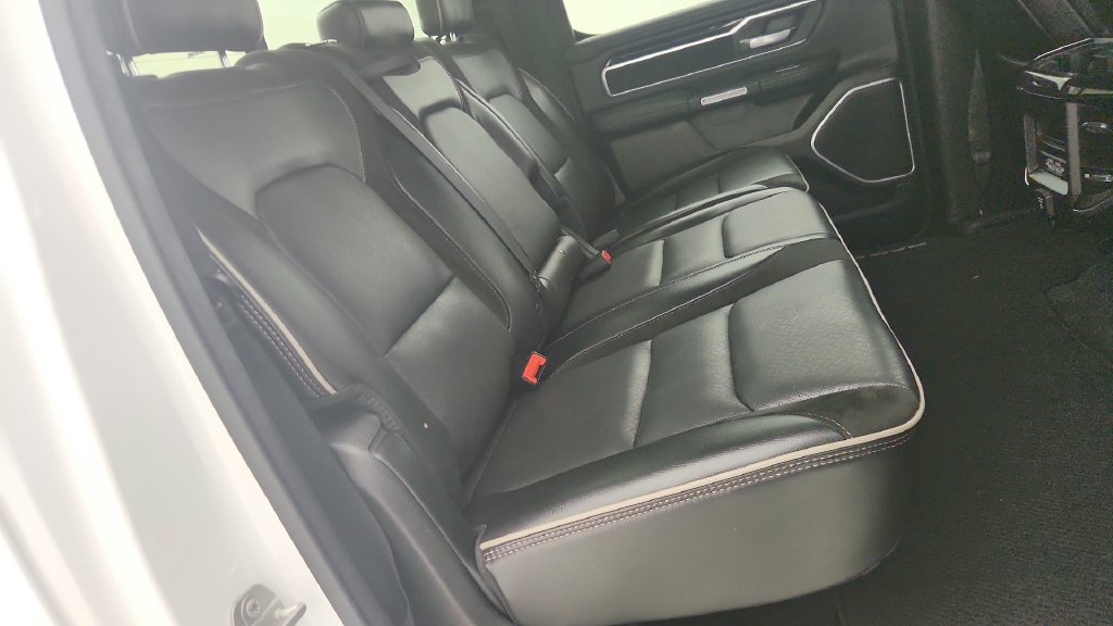 Used 2020 RAM 1500 Laramie w/ Sport Appearance Package AWD/4WD image 30