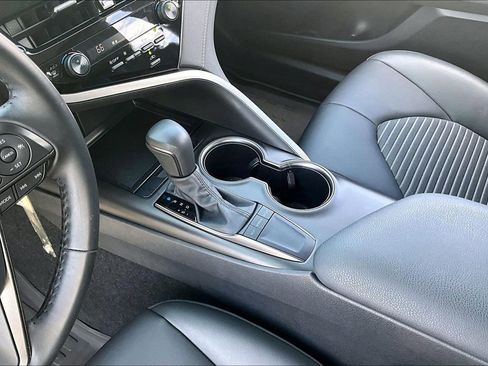 Used 2023 Toyota Camry SE image 18
