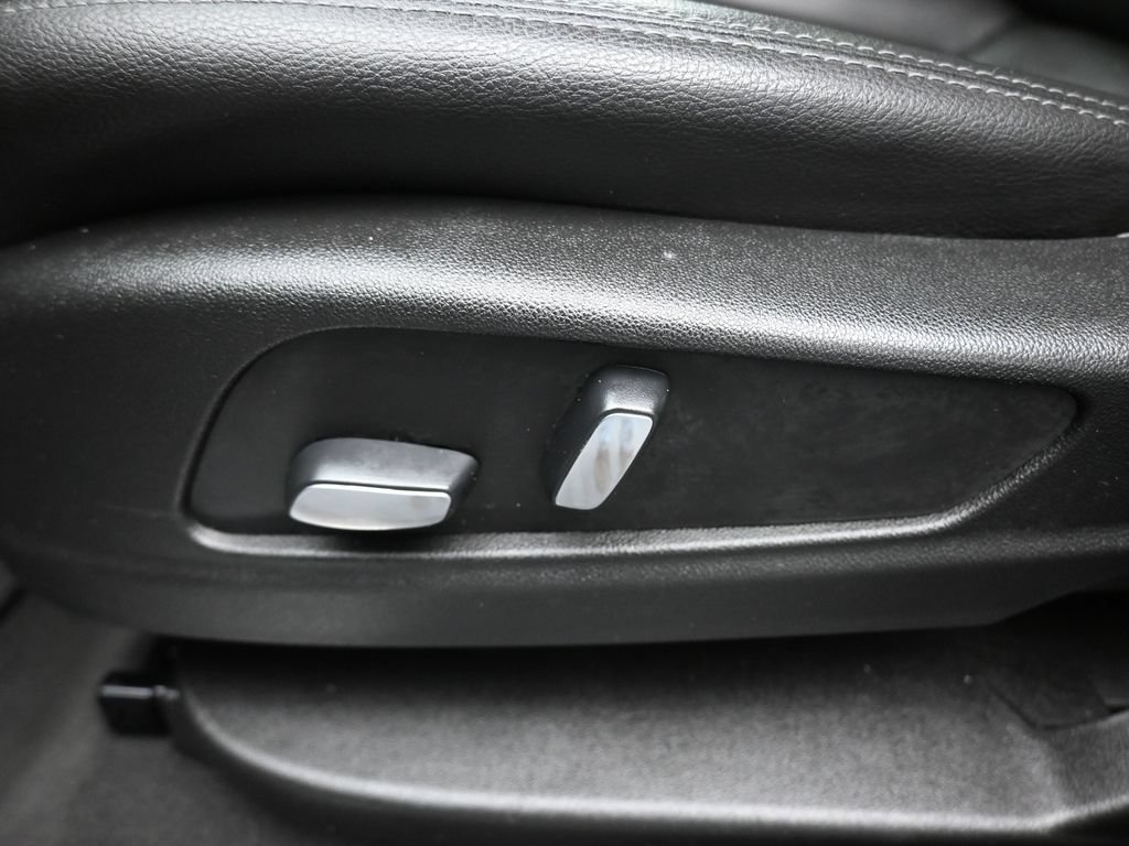 Used 2020 Cadillac XT5 Luxury FWD image 14