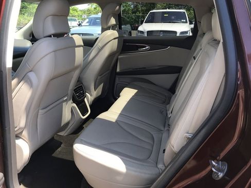 Used 2016 Lincoln MKX Reserve w/ Climate Package AWD/4WD image 13