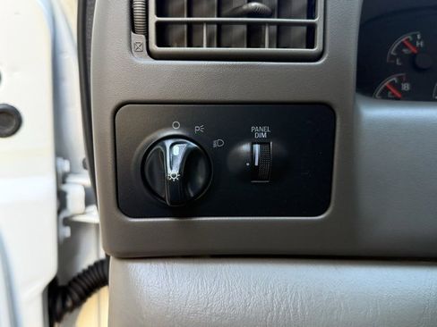 Used 2000 Ford F250 Lariat image 17