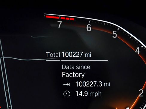 Used 2020 BMW X6 xDrive40i w/ Executive Package image 22