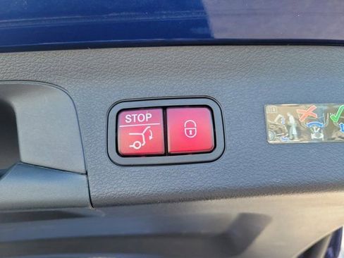 Used 2022 Mercedes-Benz GLS 450 4MATIC image 15