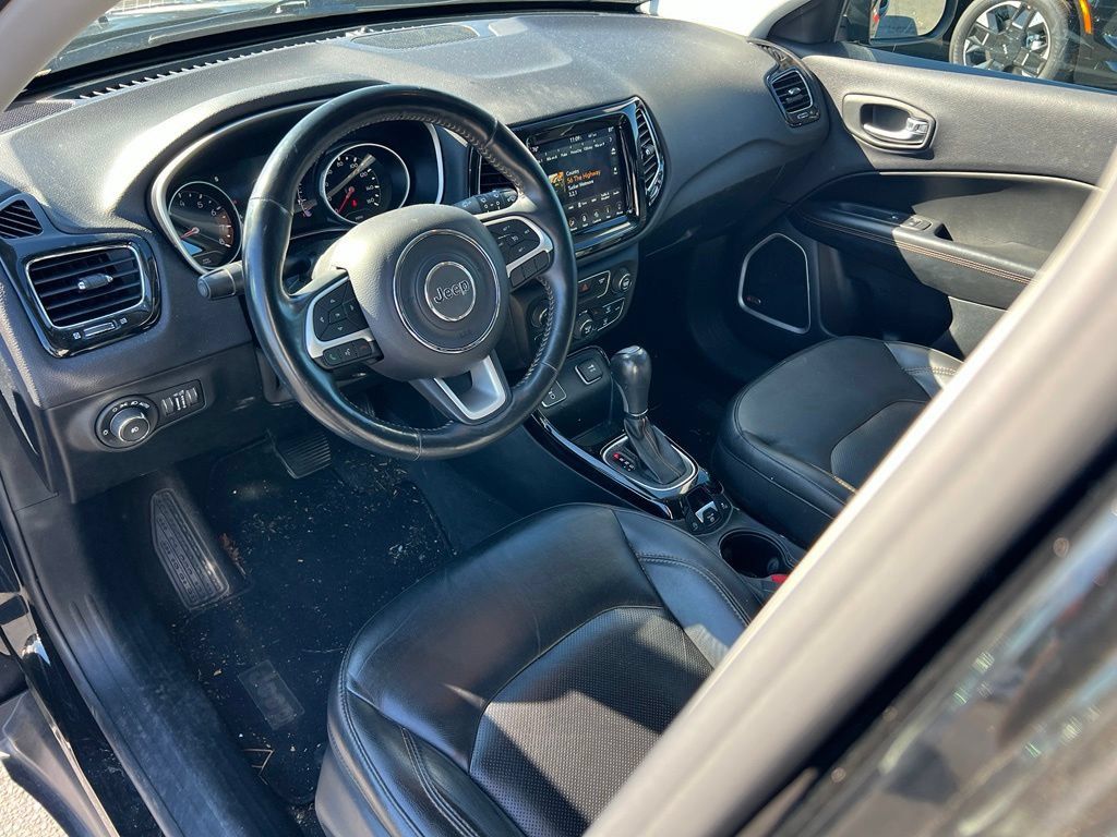 Used 2018 Jeep Compass Limited w/ Navigation Group FWD image 14