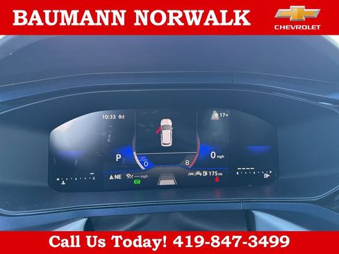 Used 2024 Volkswagen Taos SE w/ Panoramic Sunroof Package AWD/4WD image 4