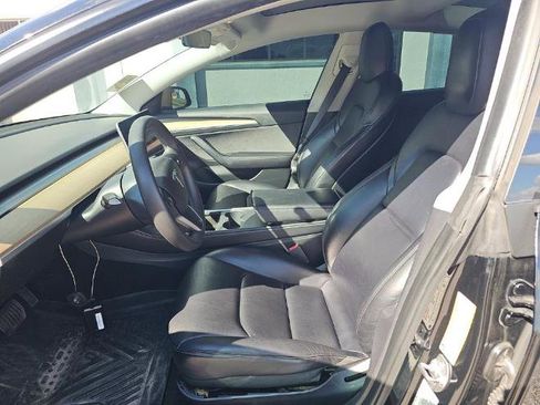 Used 2021 Tesla Model 3 Standard Range Plus image 7