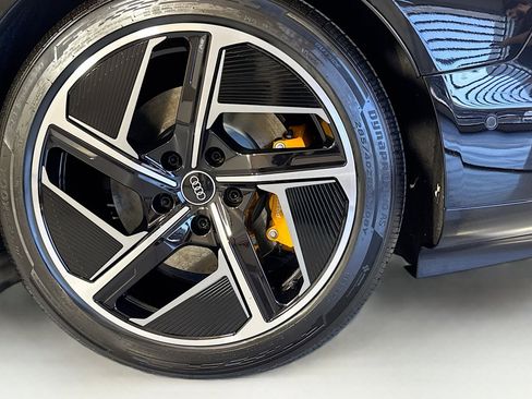 Used 2023 Audi RS e-tron GT w/ Carbon Performance Package AWD/4WD image 29