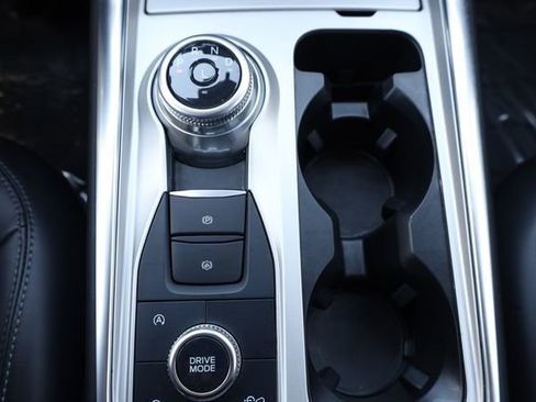 Used 2024 Ford Explorer XLT w/ Equipment Group 202A image 25