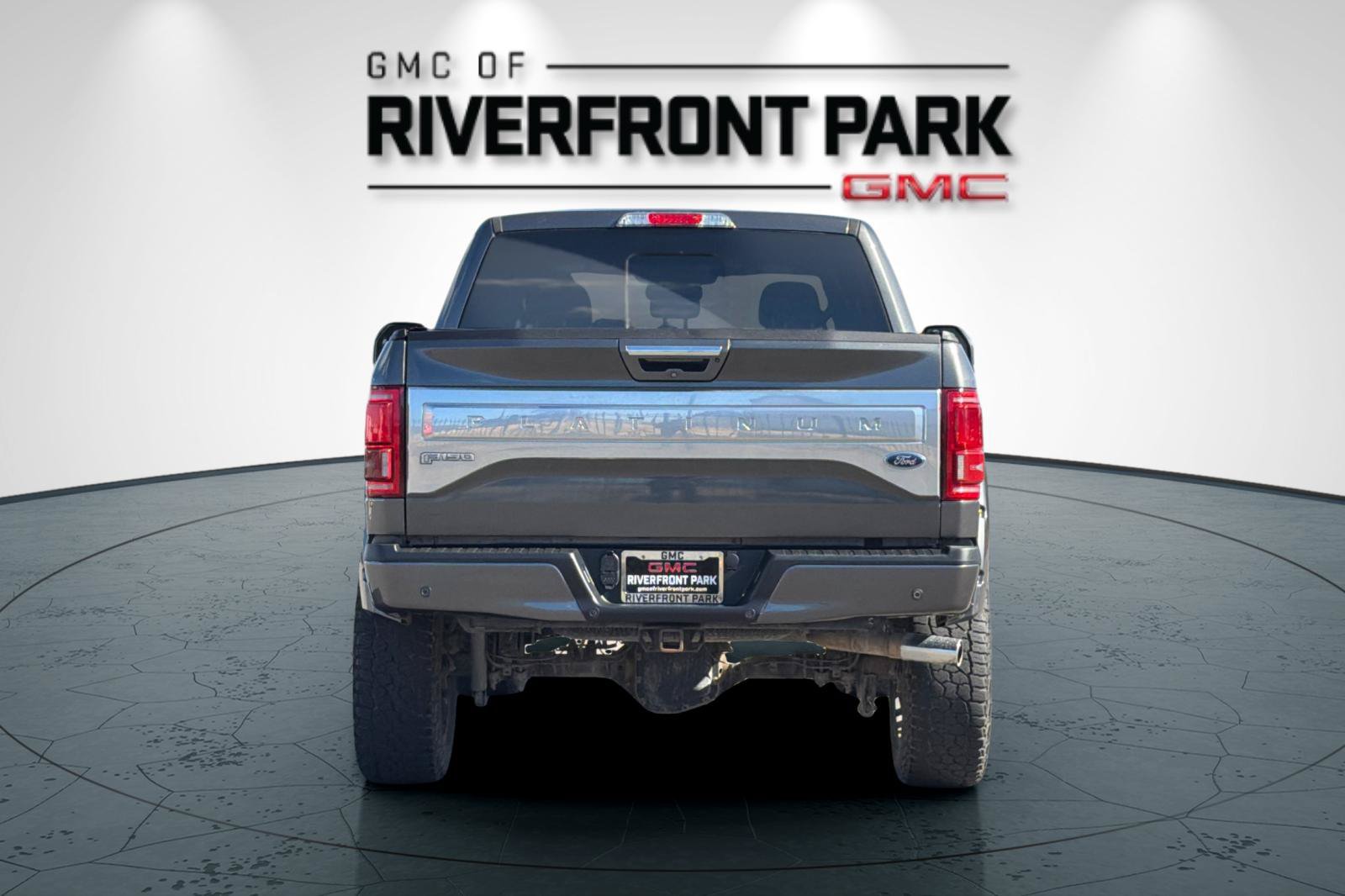 Used 2015 Ford F150 Platinum w/ Technology Package AWD/4WD image 4