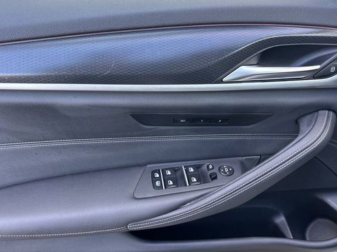 Used 2023 BMW 530e w/ M Sport Package image 10