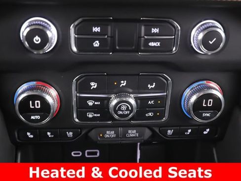 Used 2021 GMC Yukon AT4 w/ AT4 Premium Plus Package AWD/4WD image 4