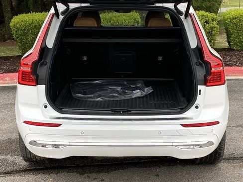 Used 2023 Volvo XC60 B6 Ultimate w/ Protection Package Premier AWD/4WD image 6
