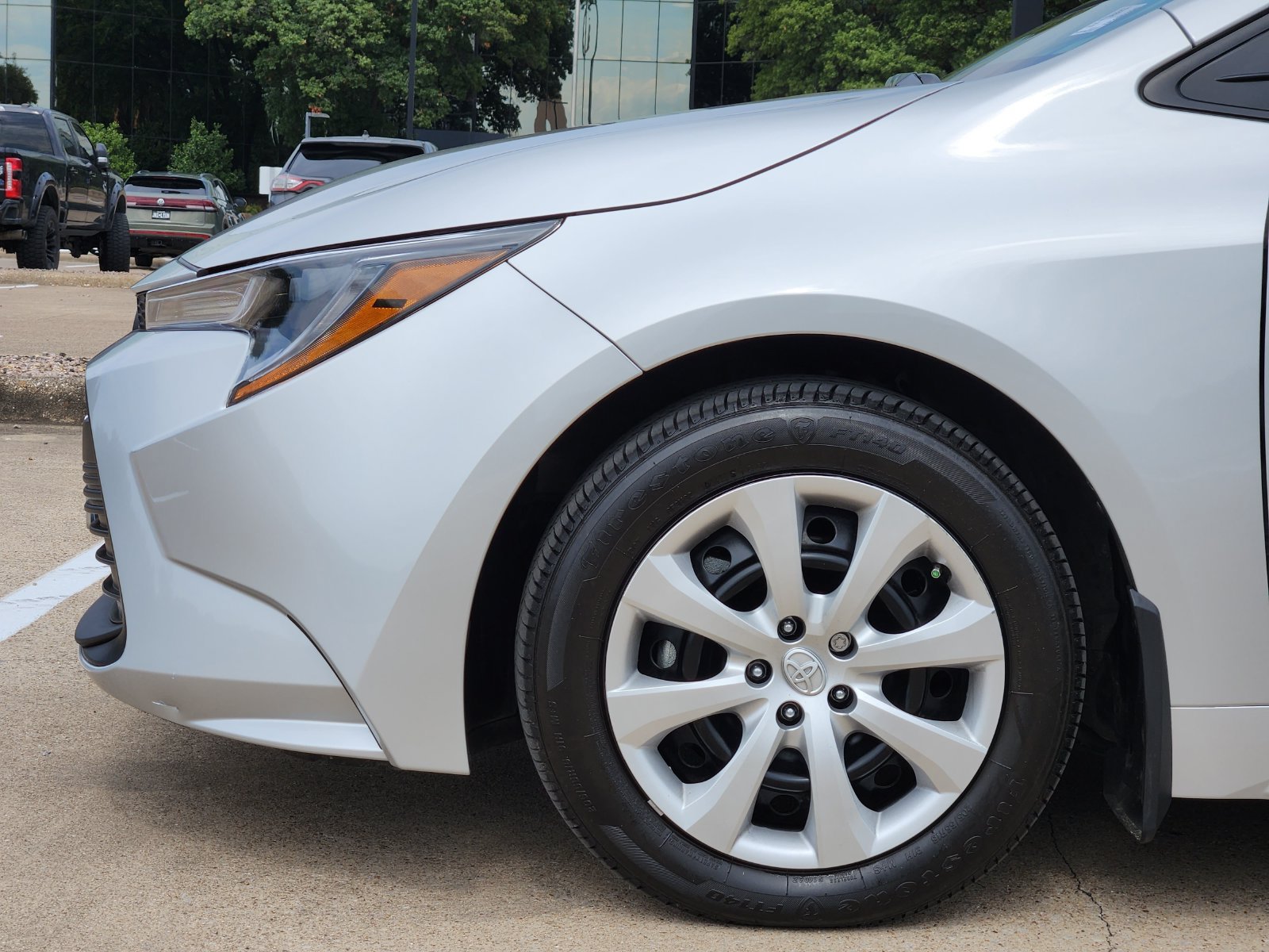 Used 2026 Toyota Corolla LE FWD image 8