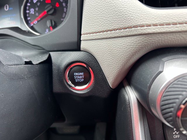 Used 2020 Toyota RAV4 XLE Premium AWD/4WD image 21