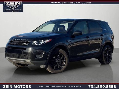 Used 2018 Land Rover Discovery Sport SE image 1