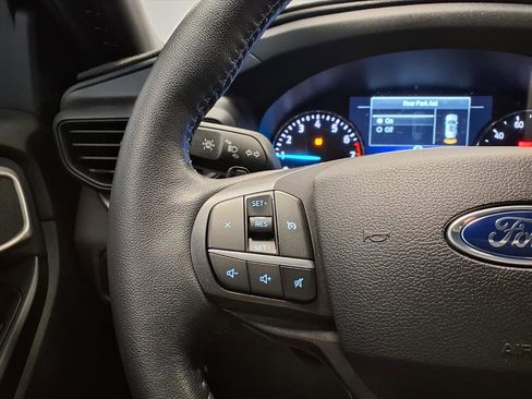 Used 2020 Ford Explorer XLT w/ Class III Trailer Tow Package image 31