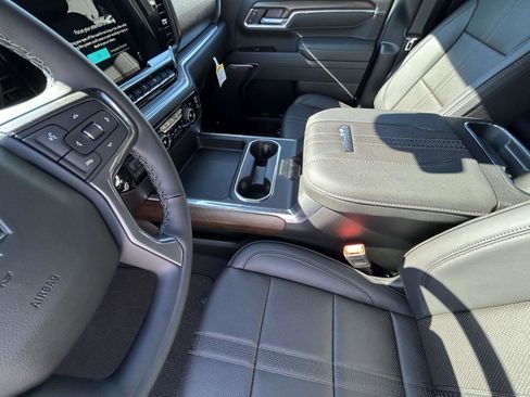 New 2026 Chevrolet Silverado 3500 High Country image 9