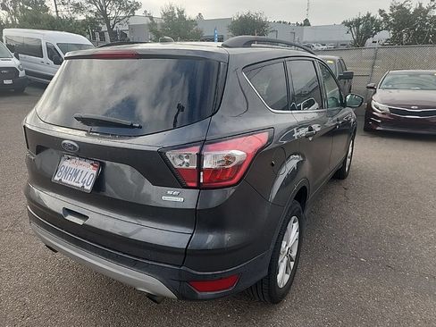 Used 2018 Ford Escape SE FWD image 12