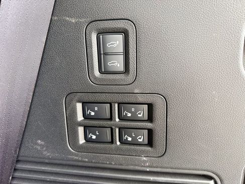 Used 2025 Nissan Armada PRO-4X w/ Pro-4X Premium Package image 17