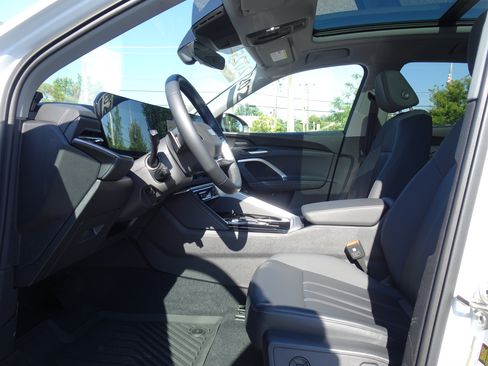 Certified 2025 Audi Q5 Premium Plus w/ Premium Plus AWD/4WD image 9