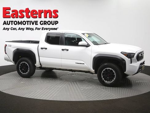 Used 2024 Toyota Tacoma TRD Off-Road AWD/4WD image 50
