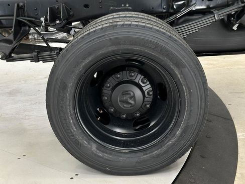 New 2024 RAM 5500 Tradesman image 32