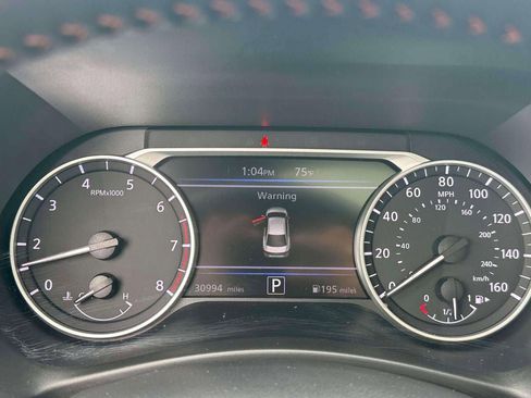 Certified 2023 Nissan Sentra SR w/ SR Premium Package image 25