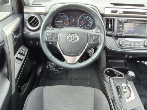 Used 2017 Toyota RAV4 XLE w/ All Weather Liner Package AWD/4WD image 8