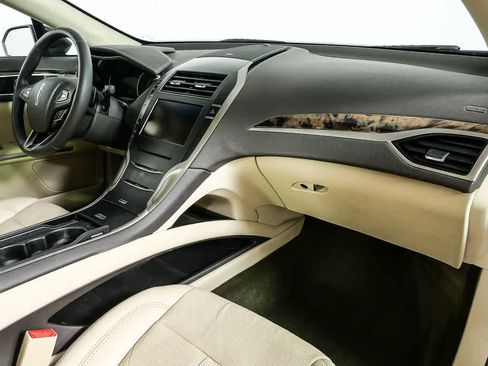 Used 2013 Lincoln MKZ FWD image 29