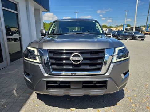 Used 2024 Nissan Armada SL w/ Captain's Chairs Package RWD image 2