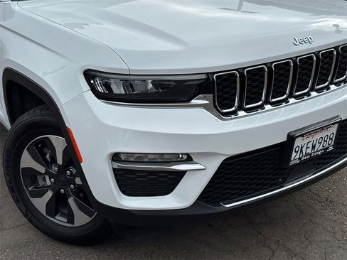 Used 2024 Jeep Grand Cherokee Limited 4xe image 3