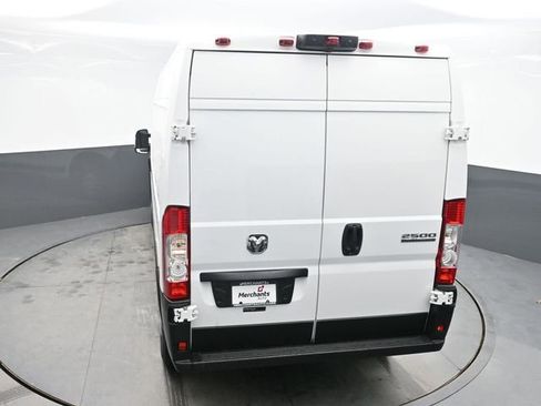 Used 2024 RAM ProMaster 2500 w/ Convenience Group FWD image 29