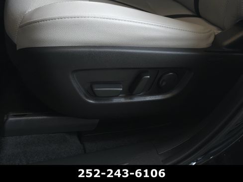 Used 2024 MAZDA CX-90 Plug-In Hybrid w/ Preferred AWD/4WD image 10