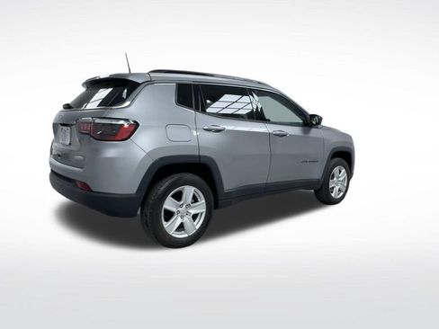 Used 2022 Jeep Compass Latitude w/ Convenience Group AWD/4WD image 11