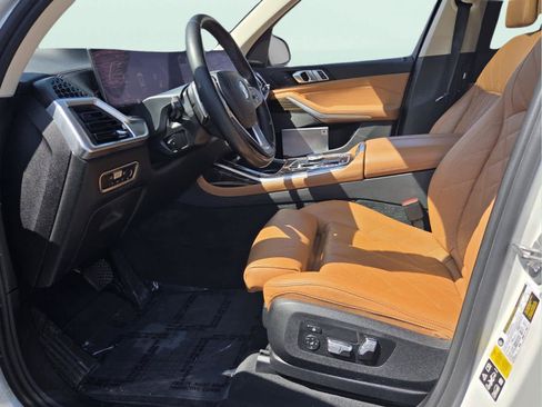 Used 2023 BMW X7 xDrive40i w/ Premium Package AWD/4WD image 10