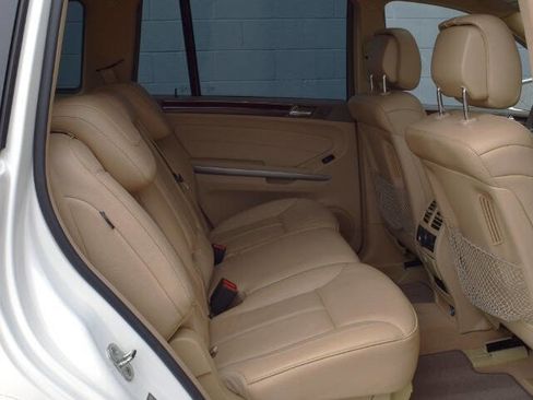 Used 2011 Mercedes-Benz GL 550 4MATIC image 50